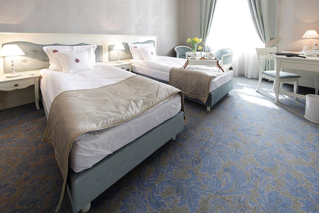 Hotel Jaroslaw Room photo