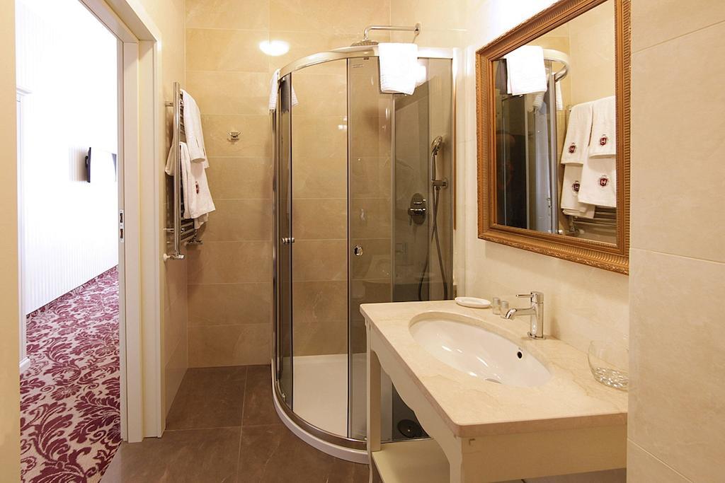 Hotel Jaroslaw Room photo